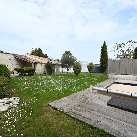 Maison La Flotte, 6 Pieces, 10 Personnes - Fr-1-258-137