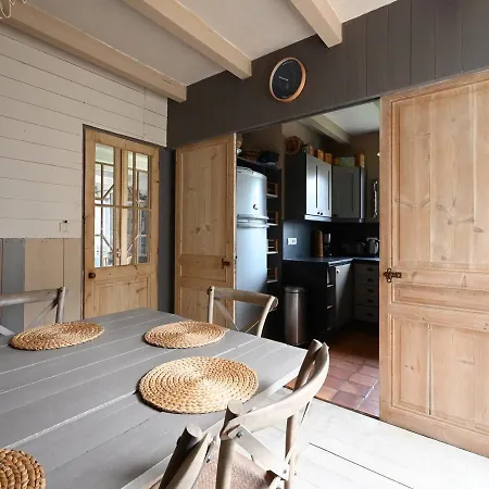 Maison La Flotte, 6 Pieces, 10 Personnes - Fr-1-258-137