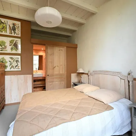Casa de Férias Maison La Flotte, 6 Pieces, 10 Personnes - Fr-1-258-137 La Flotte