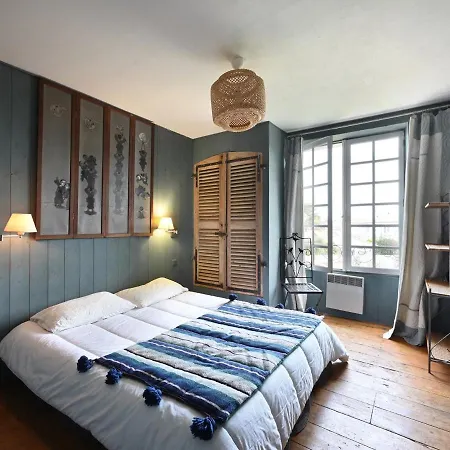 Maison La Flotte, 6 Pieces, 10 Personnes - Fr-1-258-137