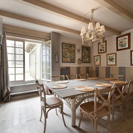 Casa de Férias Maison La Flotte, 6 Pieces, 10 Personnes - Fr-1-258-137 La Flotte